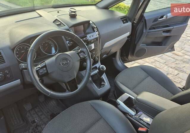 Чорний Опель Зафіра, об'ємом двигуна 1.8 л та пробігом 228 тис. км за 7300 $, фото 19 на Automoto.ua