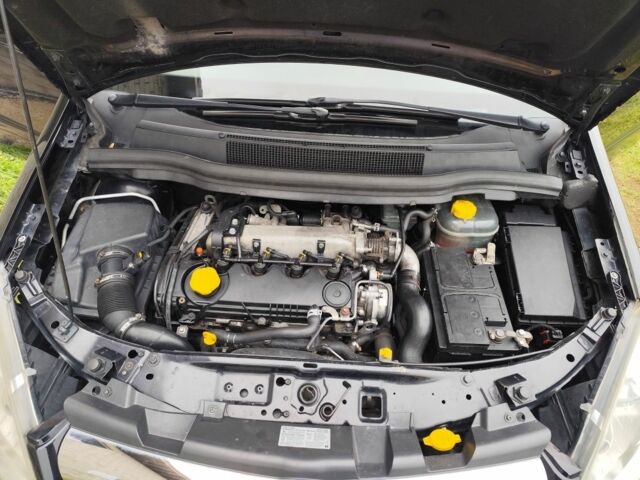 Чорний Опель Зафіра, об'ємом двигуна 1.9 л та пробігом 270 тис. км за 5900 $, фото 1 на Automoto.ua