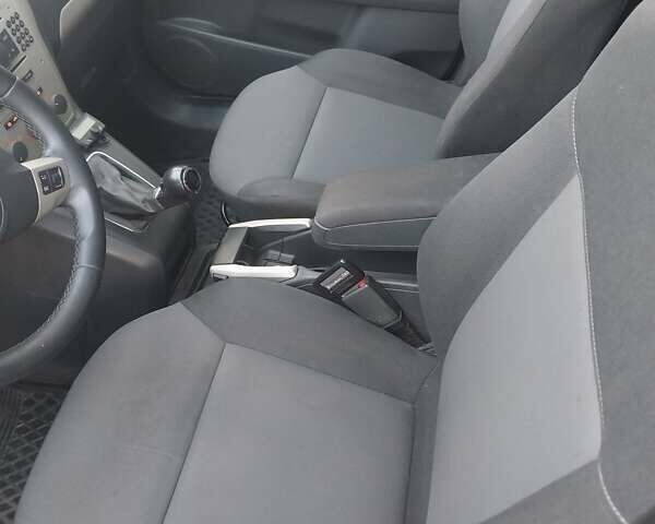 Черный Опель Зафира, объемом двигателя 1.7 л и пробегом 288 тыс. км за 6500 $, фото 3 на Automoto.ua