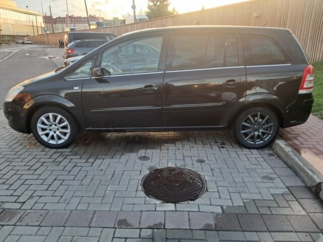 Чорний Опель Зафіра, об'ємом двигуна 1.9 л та пробігом 243 тис. км за 4500 $, фото 3 на Automoto.ua