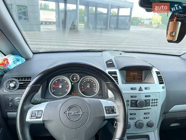 Черный Опель Зафира, объемом двигателя 1.69 л и пробегом 266 тыс. км за 5700 $, фото 17 на Automoto.ua