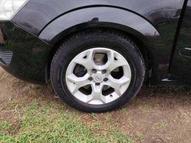 Чорний Опель Зафіра, об'ємом двигуна 1.9 л та пробігом 270 тис. км за 5900 $, фото 5 на Automoto.ua