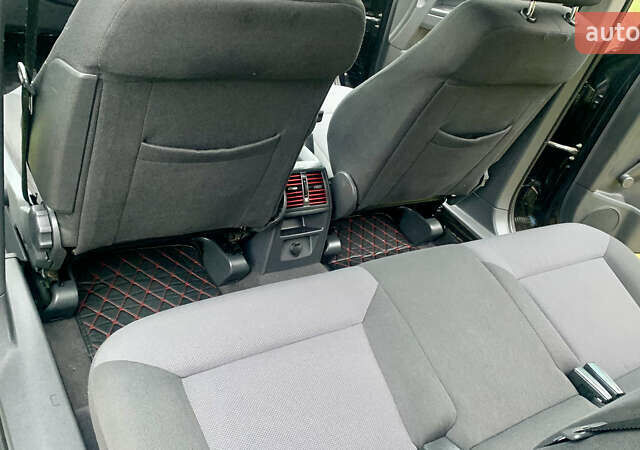 Черный Опель Зафира, объемом двигателя 1.8 л и пробегом 179 тыс. км за 6750 $, фото 21 на Automoto.ua