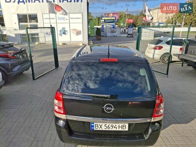 Черный Опель Зафира, объемом двигателя 1.8 л и пробегом 250 тыс. км за 5400 $, фото 8 на Automoto.ua