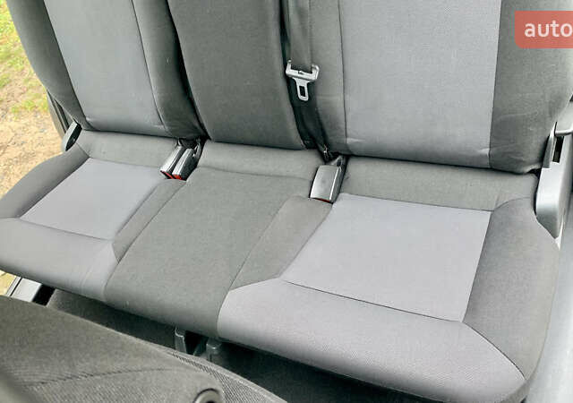 Черный Опель Зафира, объемом двигателя 1.8 л и пробегом 179 тыс. км за 6750 $, фото 25 на Automoto.ua