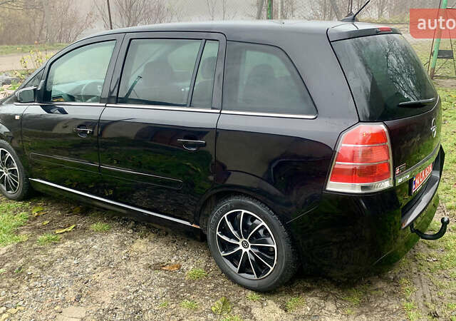 Черный Опель Зафира, объемом двигателя 1.8 л и пробегом 179 тыс. км за 6750 $, фото 2 на Automoto.ua