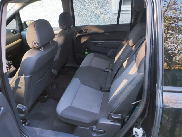 Чорний Опель Зафіра, об'ємом двигуна 1.6 л та пробігом 290 тис. км за 5600 $, фото 5 на Automoto.ua