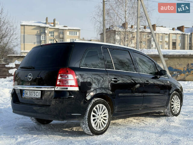Черный Опель Зафира, объемом двигателя 1.91 л и пробегом 203 тыс. км за 6350 $, фото 2 на Automoto.ua