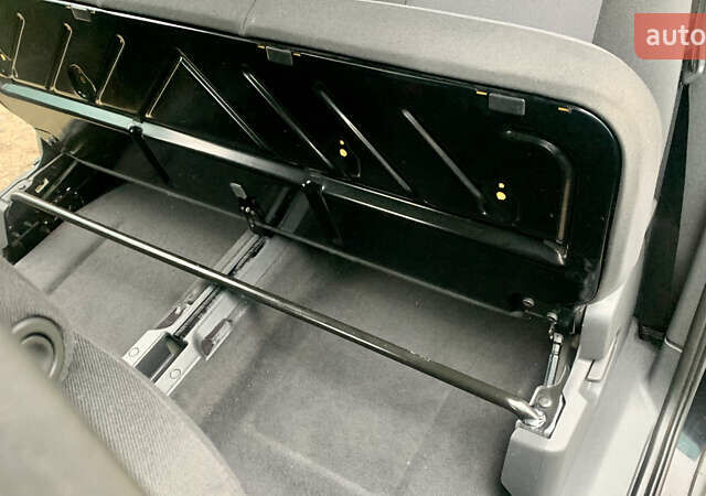 Черный Опель Зафира, объемом двигателя 1.8 л и пробегом 179 тыс. км за 6750 $, фото 37 на Automoto.ua