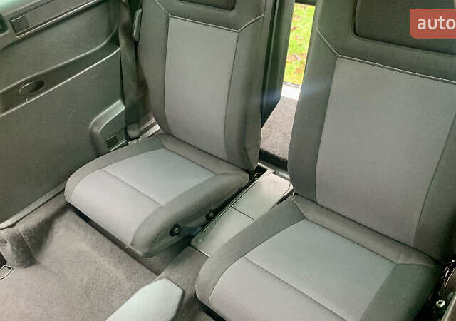 Черный Опель Зафира, объемом двигателя 1.8 л и пробегом 179 тыс. км за 6750 $, фото 39 на Automoto.ua