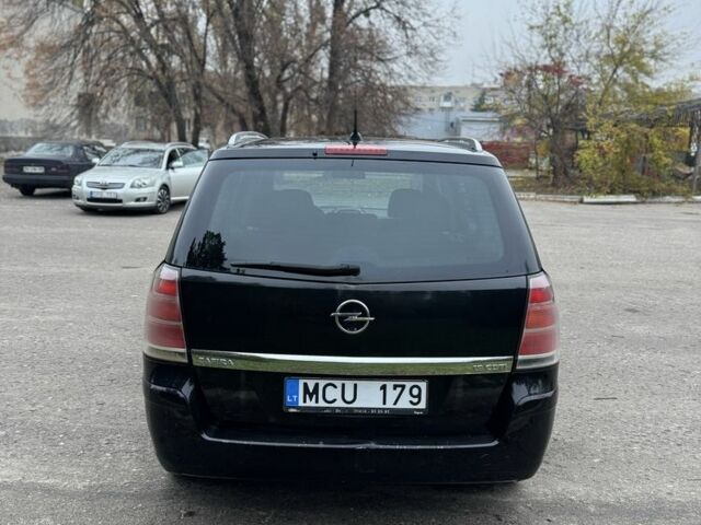Черный Опель Зафира, объемом двигателя 1.9 л и пробегом 250 тыс. км за 3250 $, фото 6 на Automoto.ua