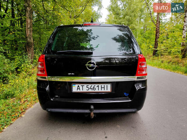 Черный Опель Зафира, объемом двигателя 2.2 л и пробегом 230 тыс. км за 6100 $, фото 4 на Automoto.ua