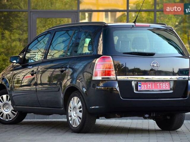 Черный Опель Зафира, объемом двигателя 1.6 л и пробегом 221 тыс. км за 6350 $, фото 3 на Automoto.ua
