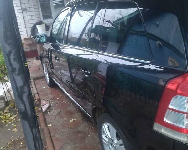 Черный Опель Зафира, объемом двигателя 1.91 л и пробегом 226 тыс. км за 6300 $, фото 4 на Automoto.ua