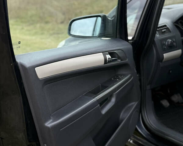 Чорний Опель Зафіра, об'ємом двигуна 1.6 л та пробігом 238 тис. км за 5500 $, фото 30 на Automoto.ua