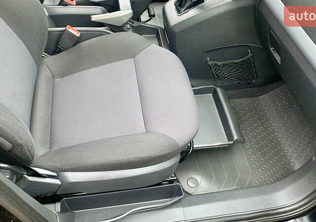 Черный Опель Зафира, объемом двигателя 1.8 л и пробегом 179 тыс. км за 6750 $, фото 31 на Automoto.ua