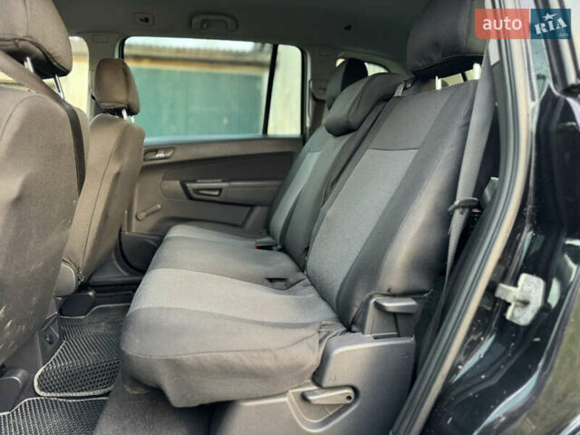 Черный Опель Зафира, объемом двигателя 2.2 л и пробегом 209 тыс. км за 4900 $, фото 12 на Automoto.ua