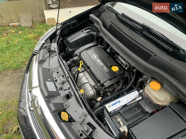 Черный Опель Зафира, объемом двигателя 1.8 л и пробегом 179 тыс. км за 6650 $, фото 42 на Automoto.ua