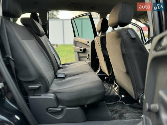 Черный Опель Зафира, объемом двигателя 2.2 л и пробегом 209 тыс. км за 4900 $, фото 15 на Automoto.ua