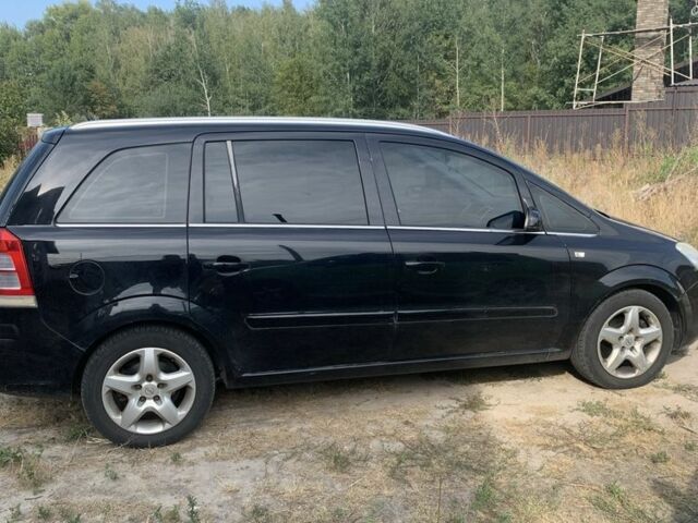 Черный Опель Зафира, объемом двигателя 1.7 л и пробегом 372 тыс. км за 6500 $, фото 1 на Automoto.ua