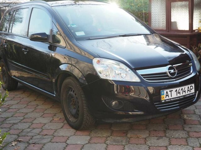 Черный Опель Зафира, объемом двигателя 1.6 л и пробегом 59 тыс. км за 8000 $, фото 6 на Automoto.ua