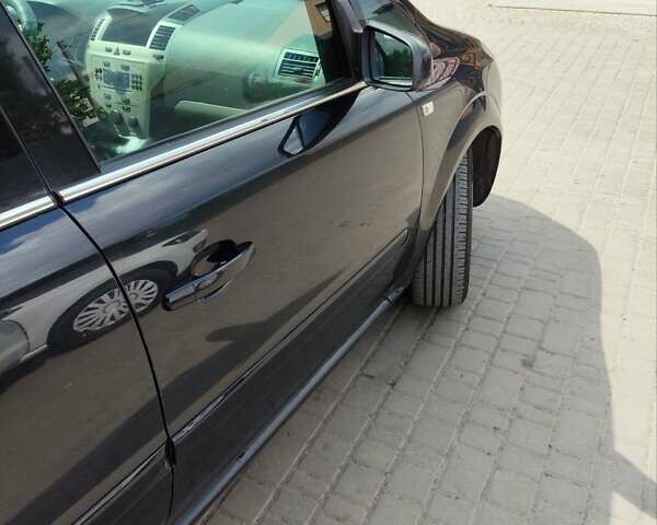 Черный Опель Зафира, объемом двигателя 1.6 л и пробегом 230 тыс. км за 5000 $, фото 5 на Automoto.ua