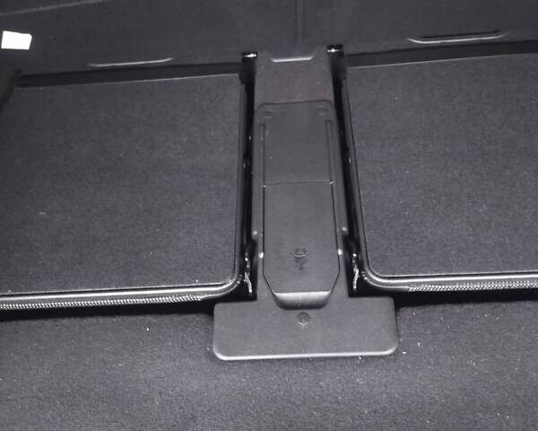 Черный Опель Зафира, объемом двигателя 1.91 л и пробегом 226 тыс. км за 6300 $, фото 12 на Automoto.ua