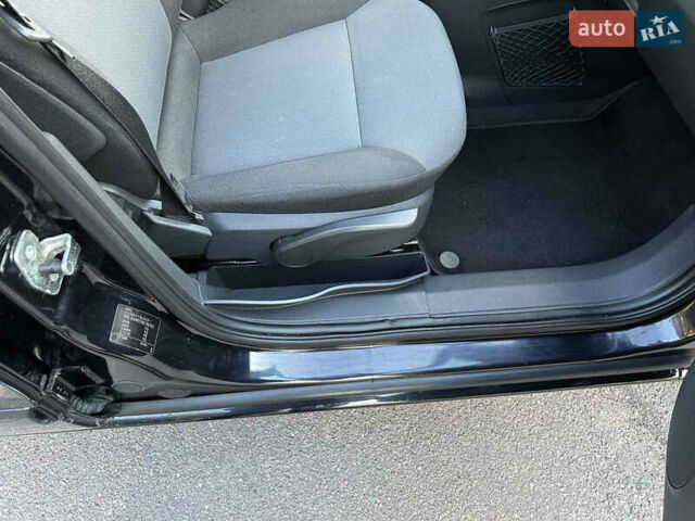 Черный Опель Зафира, объемом двигателя 1.8 л и пробегом 205 тыс. км за 6250 $, фото 22 на Automoto.ua