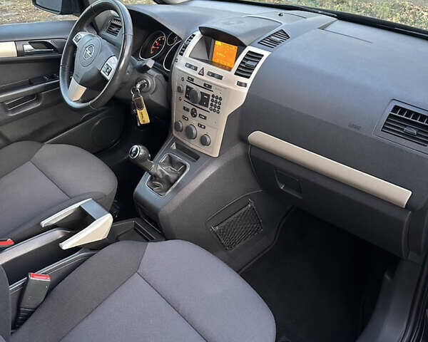 Опель Зафира 2008 в Хороле на Automoto.ua Черный Опель Зафира, объемом двигателя 1.8 л и пробегом 180 тыс. км за 6650 $, фото 17 на Automoto.ua