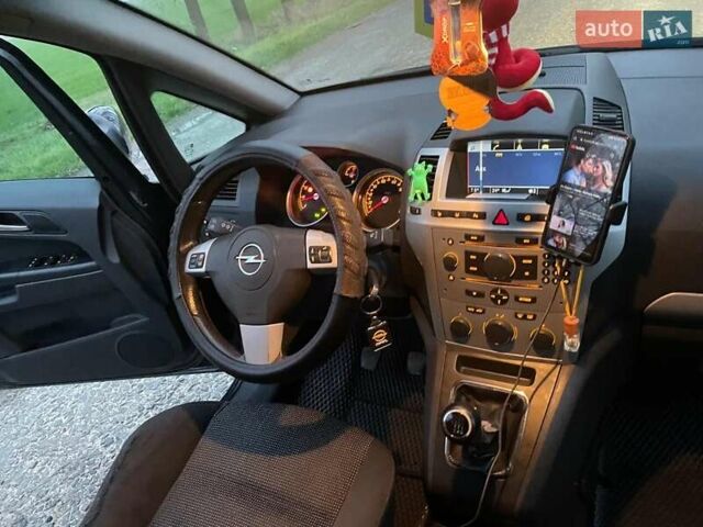 Чорний Опель Зафіра, об'ємом двигуна 2.2 л та пробігом 242 тис. км за 5250 $, фото 17 на Automoto.ua
