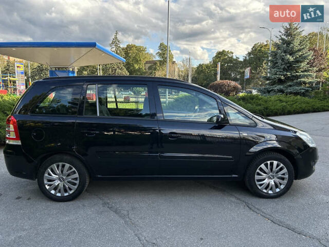 Черный Опель Зафира, объемом двигателя 1.8 л и пробегом 205 тыс. км за 6250 $, фото 46 на Automoto.ua