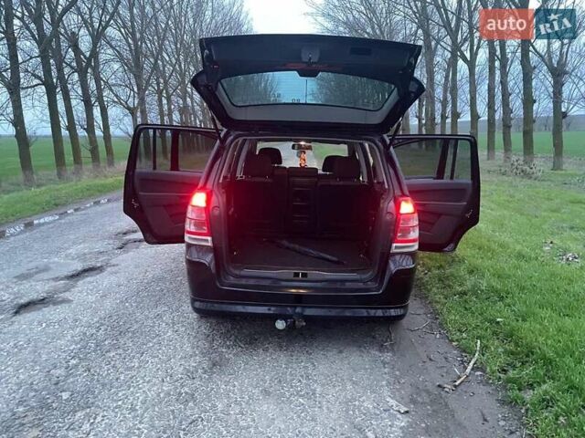 Чорний Опель Зафіра, об'ємом двигуна 2.2 л та пробігом 242 тис. км за 5250 $, фото 24 на Automoto.ua