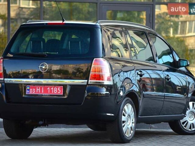 Черный Опель Зафира, объемом двигателя 1.6 л и пробегом 221 тыс. км за 6350 $, фото 2 на Automoto.ua