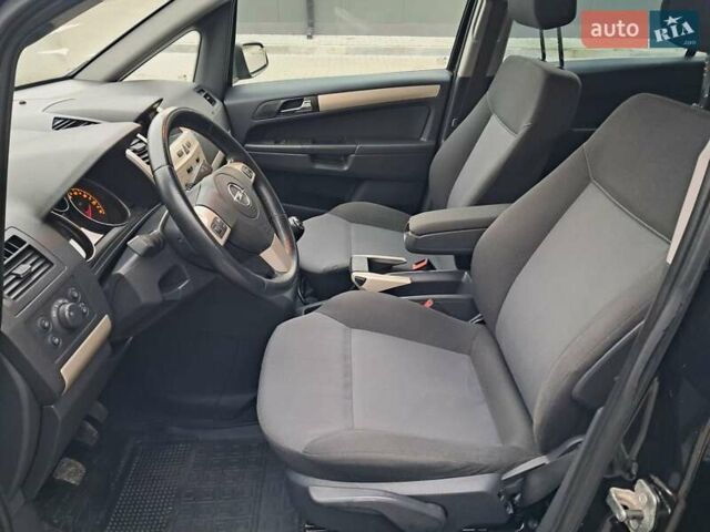 Черный Опель Зафира, объемом двигателя 1.8 л и пробегом 252 тыс. км за 5650 $, фото 58 на Automoto.ua