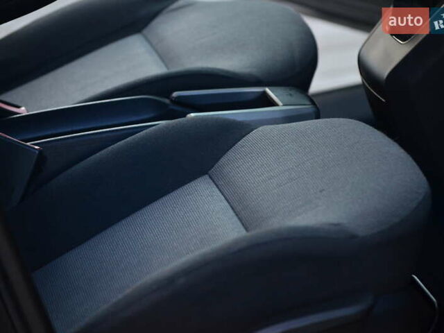 Черный Опель Зафира, объемом двигателя 1.6 л и пробегом 221 тыс. км за 6350 $, фото 10 на Automoto.ua