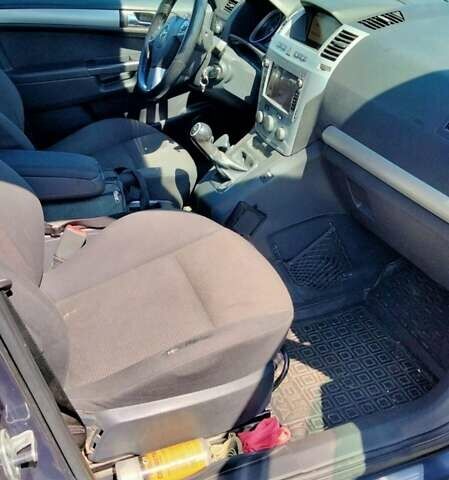 Чорний Опель Зафіра, об'ємом двигуна 1.69 л та пробігом 325 тис. км за 5700 $, фото 17 на Automoto.ua