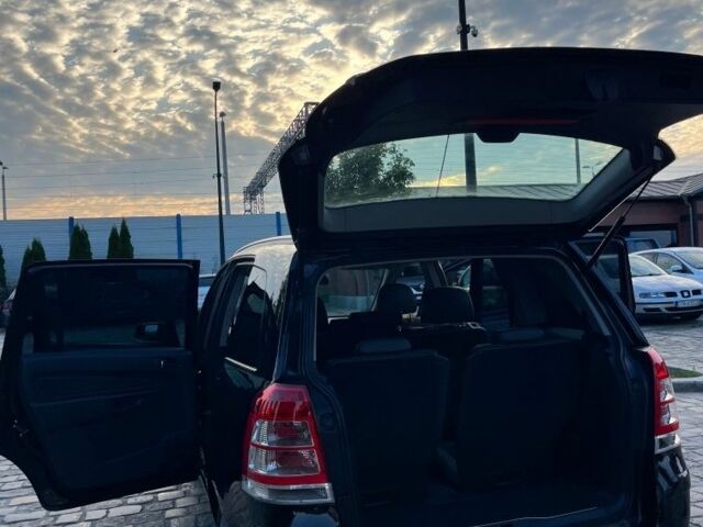 Черный Опель Зафира, объемом двигателя 1.8 л и пробегом 228 тыс. км за 7300 $, фото 16 на Automoto.ua