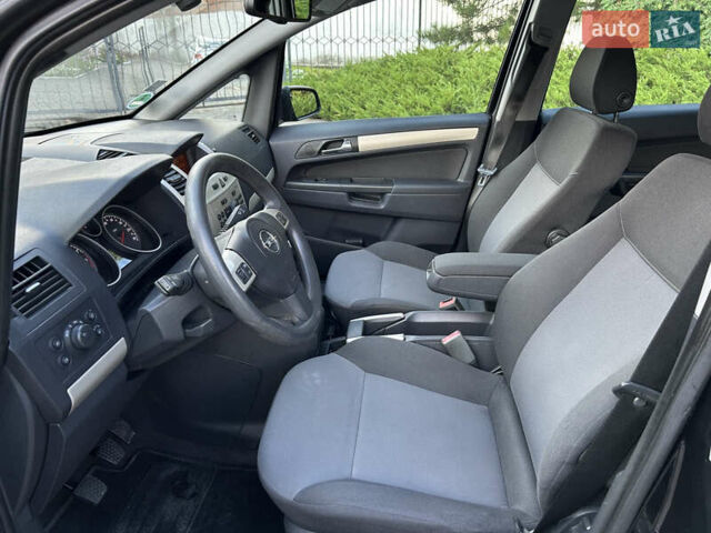 Черный Опель Зафира, объемом двигателя 1.8 л и пробегом 205 тыс. км за 6250 $, фото 8 на Automoto.ua