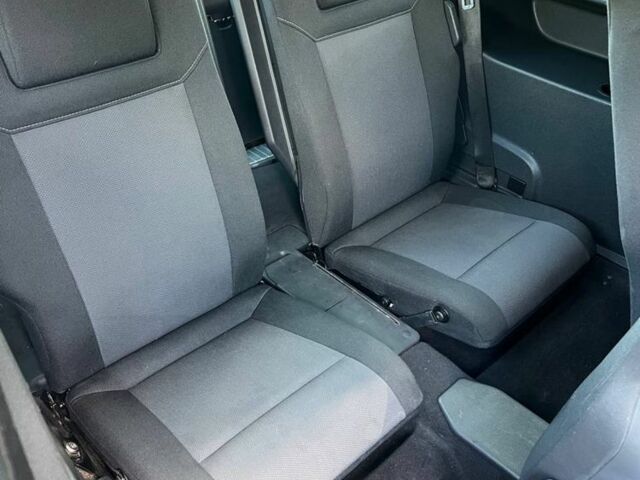 Черный Опель Зафира, объемом двигателя 1.6 л и пробегом 227 тыс. км за 6300 $, фото 15 на Automoto.ua