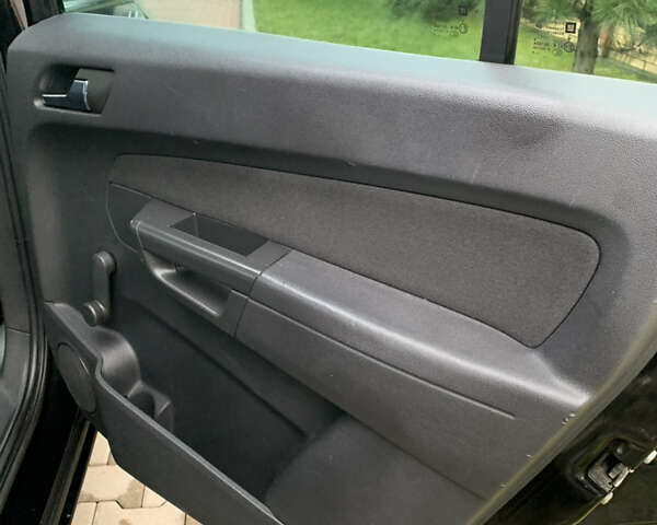 Черный Опель Зафира, объемом двигателя 1.8 л и пробегом 230 тыс. км за 5400 $, фото 77 на Automoto.ua