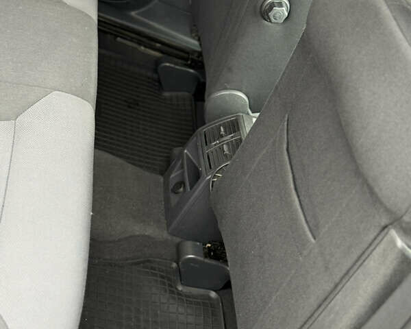 Чорний Опель Зафіра, об'ємом двигуна 1.6 л та пробігом 238 тис. км за 5500 $, фото 20 на Automoto.ua