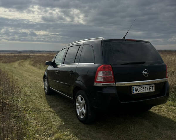 Чорний Опель Зафіра, об'ємом двигуна 1.6 л та пробігом 238 тис. км за 5500 $, фото 5 на Automoto.ua