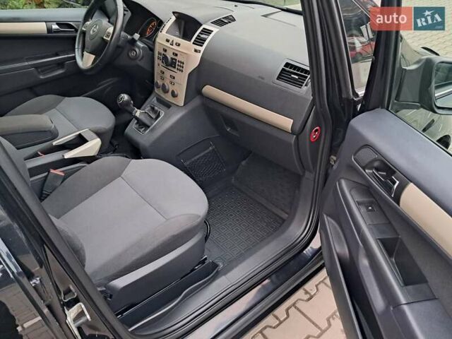 Черный Опель Зафира, объемом двигателя 1.8 л и пробегом 252 тыс. км за 5650 $, фото 62 на Automoto.ua