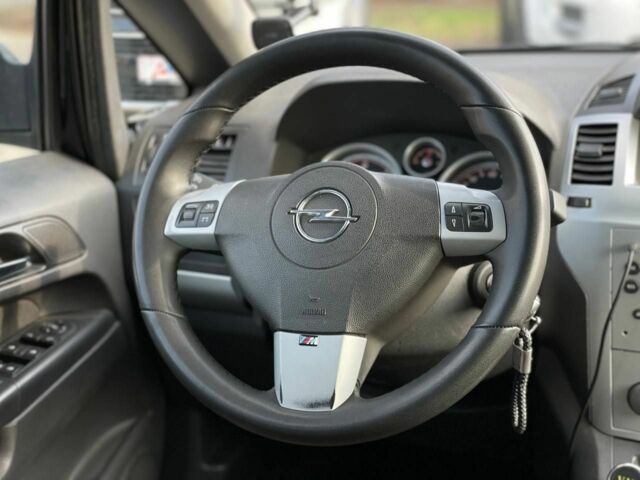 Чорний Опель Зафіра, об'ємом двигуна 1.9 л та пробігом 370 тис. км за 7100 $, фото 15 на Automoto.ua