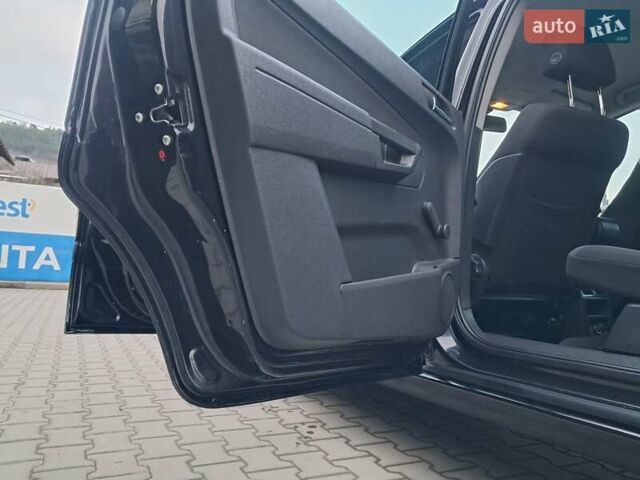 Черный Опель Зафира, объемом двигателя 1.8 л и пробегом 252 тыс. км за 5650 $, фото 40 на Automoto.ua