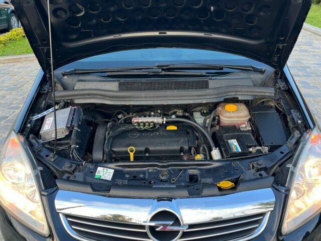 Черный Опель Зафира, объемом двигателя 1.8 л и пробегом 228 тыс. км за 7300 $, фото 19 на Automoto.ua