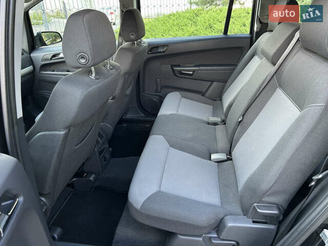 Черный Опель Зафира, объемом двигателя 1.8 л и пробегом 205 тыс. км за 6250 $, фото 17 на Automoto.ua