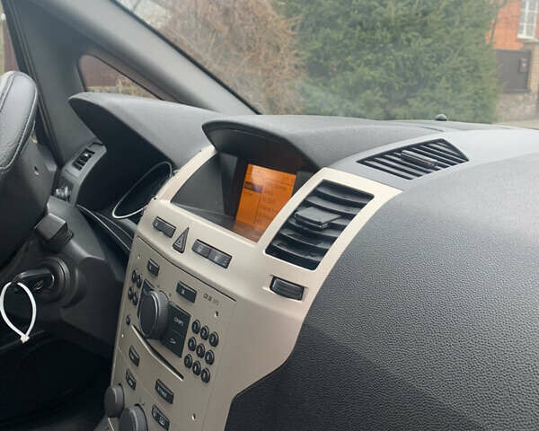 Черный Опель Зафира, объемом двигателя 1.8 л и пробегом 230 тыс. км за 5400 $, фото 44 на Automoto.ua