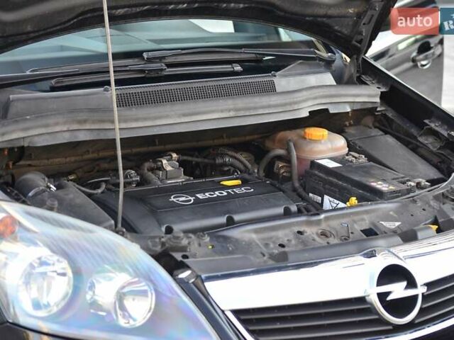 Черный Опель Зафира, объемом двигателя 1.6 л и пробегом 221 тыс. км за 6350 $, фото 18 на Automoto.ua