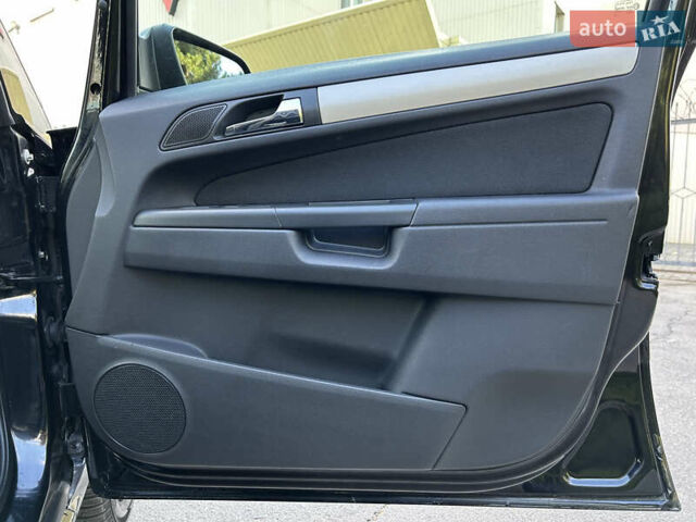 Черный Опель Зафира, объемом двигателя 1.8 л и пробегом 205 тыс. км за 6250 $, фото 23 на Automoto.ua